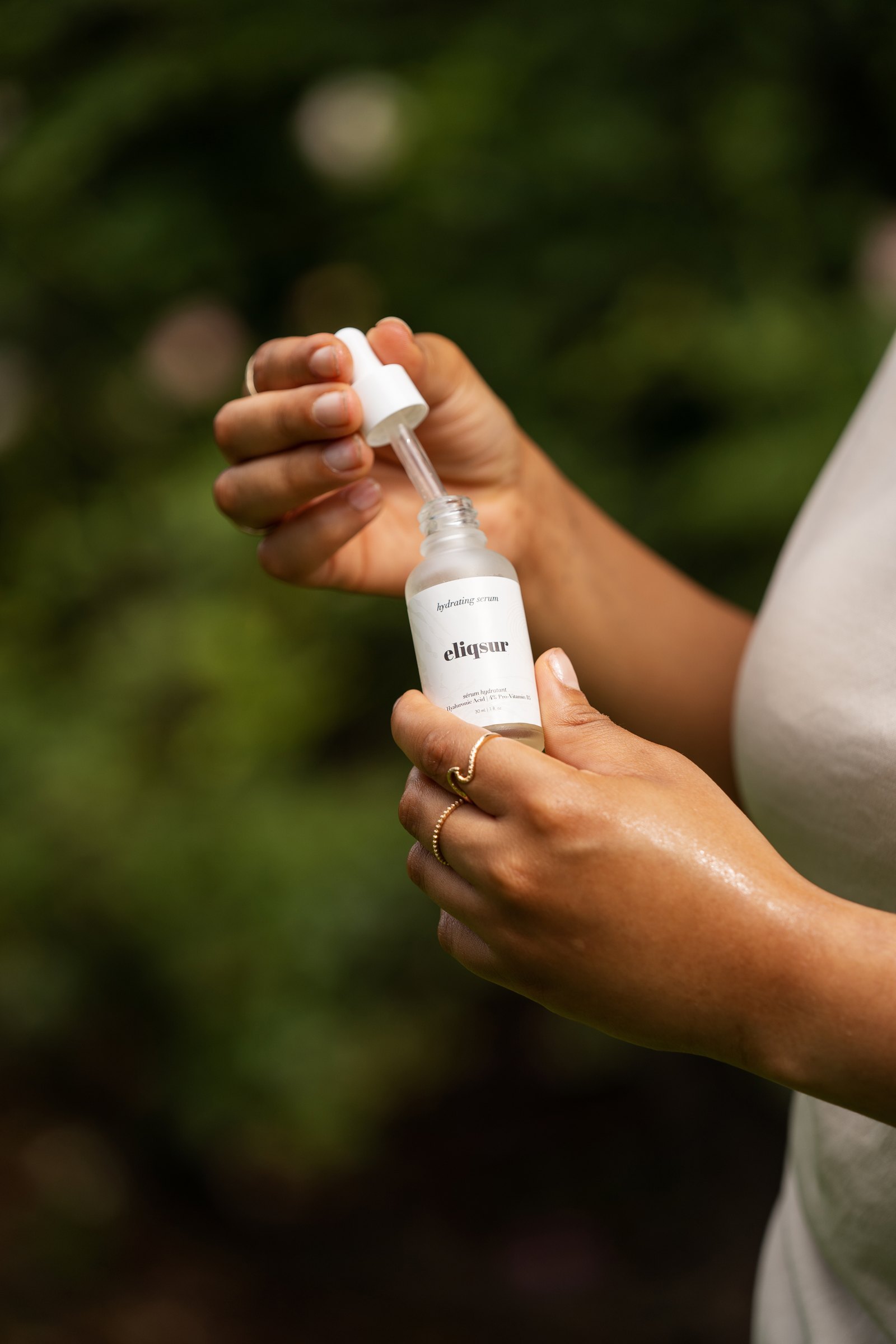 The hydrating serum in hand