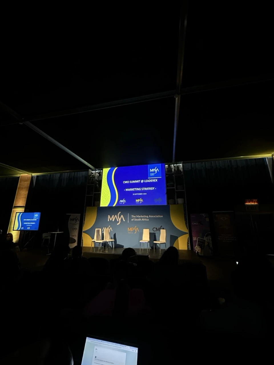 An evening session under way on the LeaderEx stage